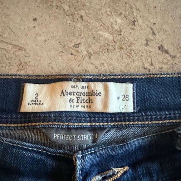 Abercrombie & Fitch size 26 denim shorts - Picture 12 of 12
